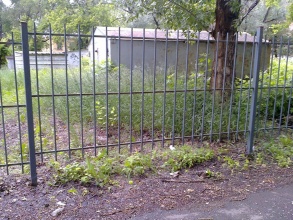 Сварные заборы с забивными столбами  40 метров фото стоимость под ключ