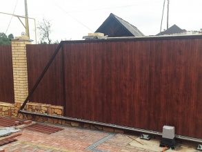 Ворота из профнастила откатные - пример 8 фото цена за метр под ключ