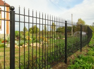 Сварные заборы с забивными столбами  12 метров фото в Деденево